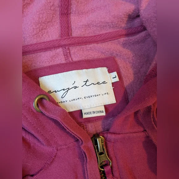 Evy's Tree Reece In Berry L - Picture 4 of 6